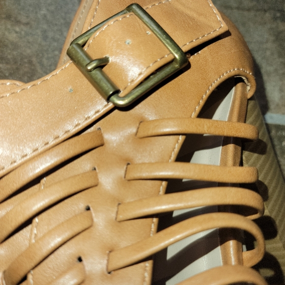 Sandals - Picture 4 of 6